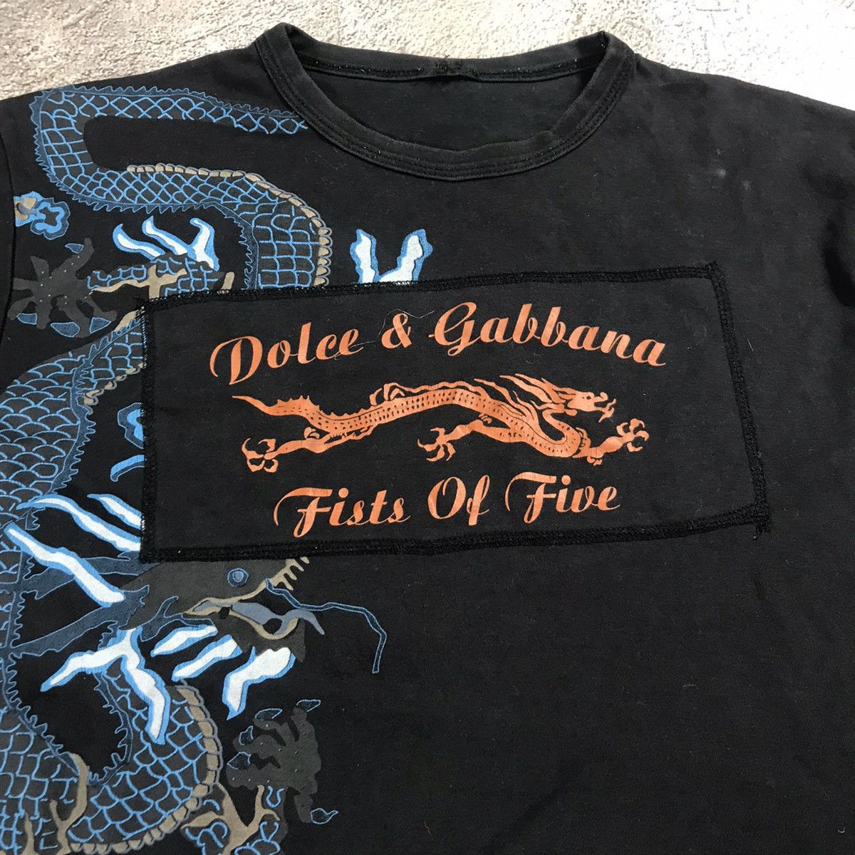 Vintage Vintage Y2K Dolce Gabbana Dragon Graphic Tee Streetwear L Size US L / EU 52-54 / 3 - 2 Thumbnail