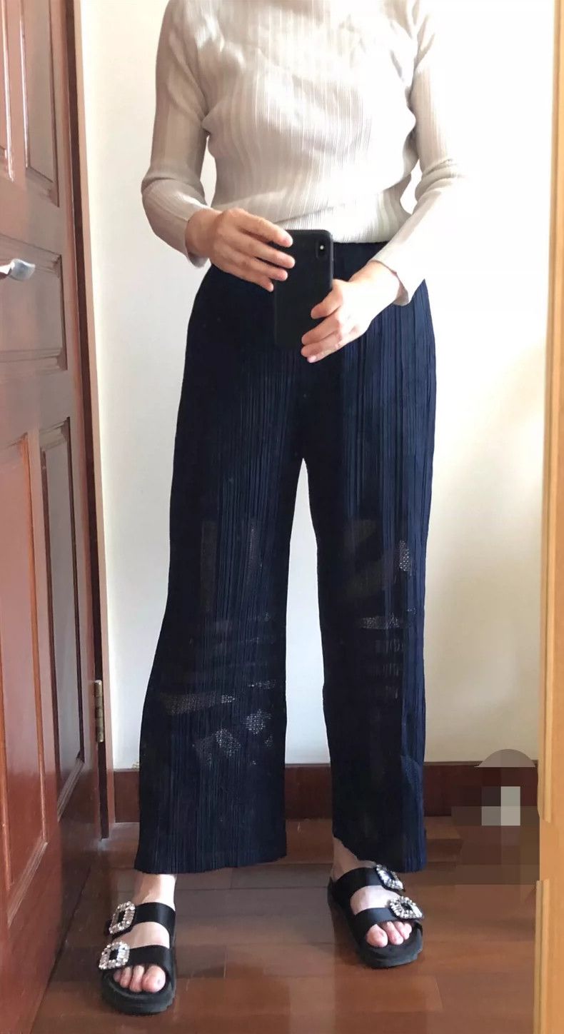 Issey Miyake Issey Miyake size:3 Navy blue pleated pants Size 42" / US 20 - 1 Thumbnail