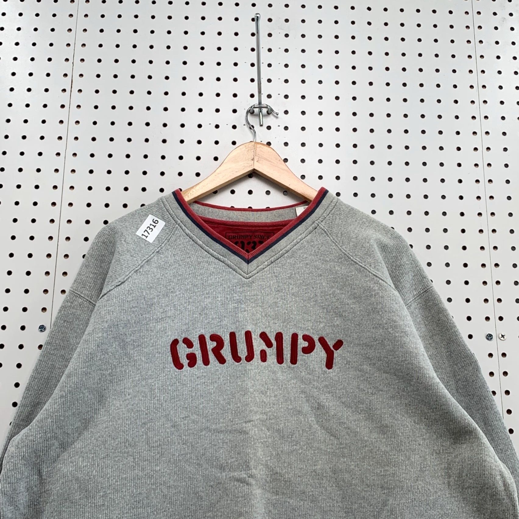 Disney Disney Grumpy Sweatshirt Gray Adult XL V-Neck Embroidered Pullover Vintage Men Size US XL / EU 56 / 4 - 2 Thumbnail
