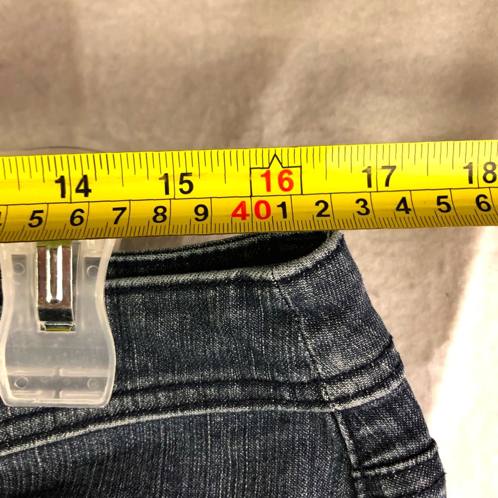 Vintage Chico's Womens Jeans Blue Denim Straight Leg Mid Rise 1.5 Short Regular Inseam 28" Cotton Denim Comfort Vintage? No - Pre-owned Size 26" / US 2 / IT 38 - 2 Thumbnail