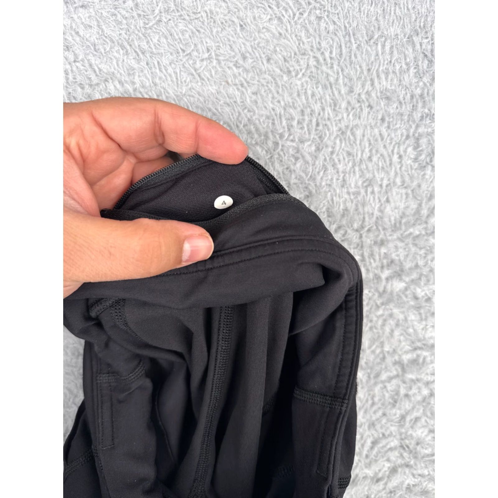 Lululemon Lululemon Pants Womens 4 Black Pace Rival Crop Full-On Luxtreme 22" W6AV0S Lululemon Luxtreme Cropped Yoga Activewear 22 in Inseam Women Black Size 27" / US 4 / IT 40 - 2 Thumbnail