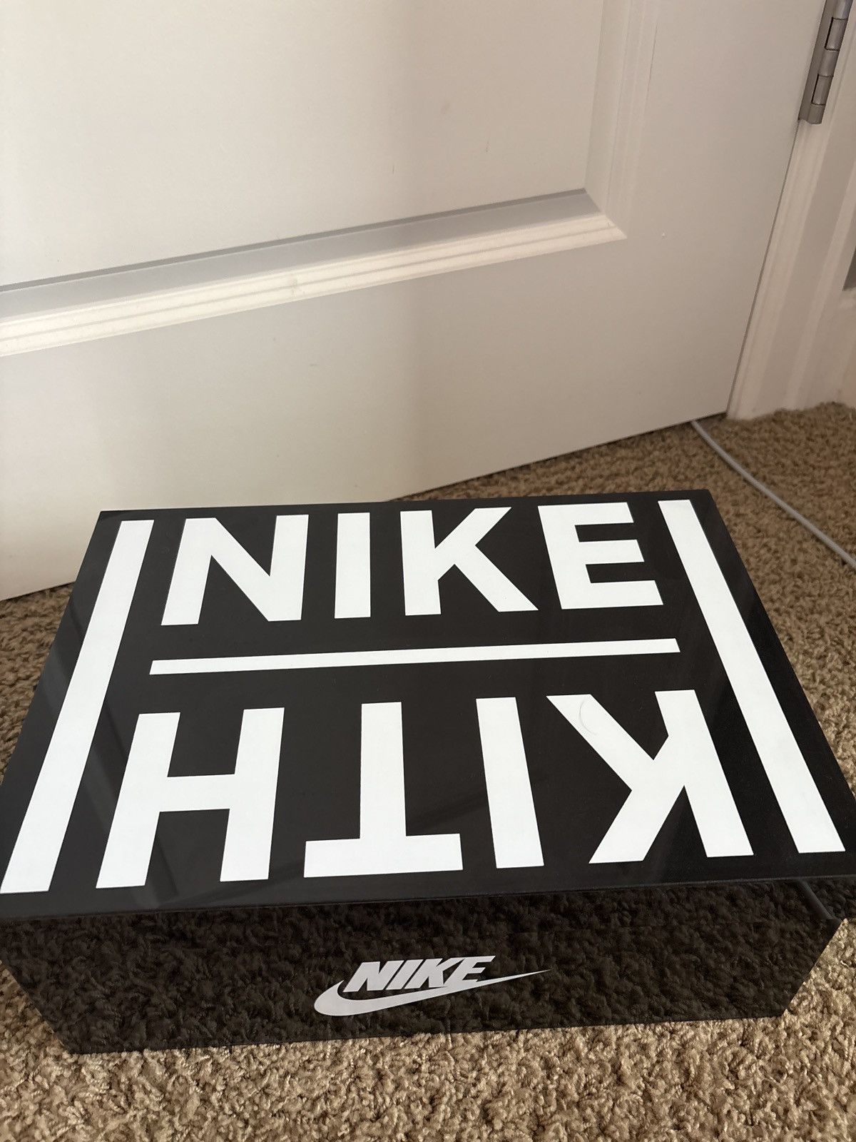 Kith × Nike Nike x Kith Friends and Family AF1 “Just Us” Blackout Size US 11.5 / EU 44-45 - 11 Thumbnail