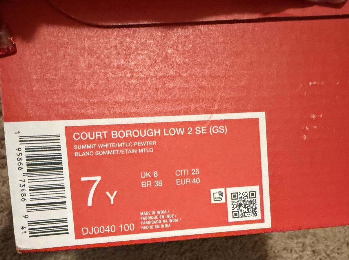 Nike COURT BOROUGH LOW 2 SE (GS) 7 Youth Size US 7 / IT 37 - 13 Thumbnail