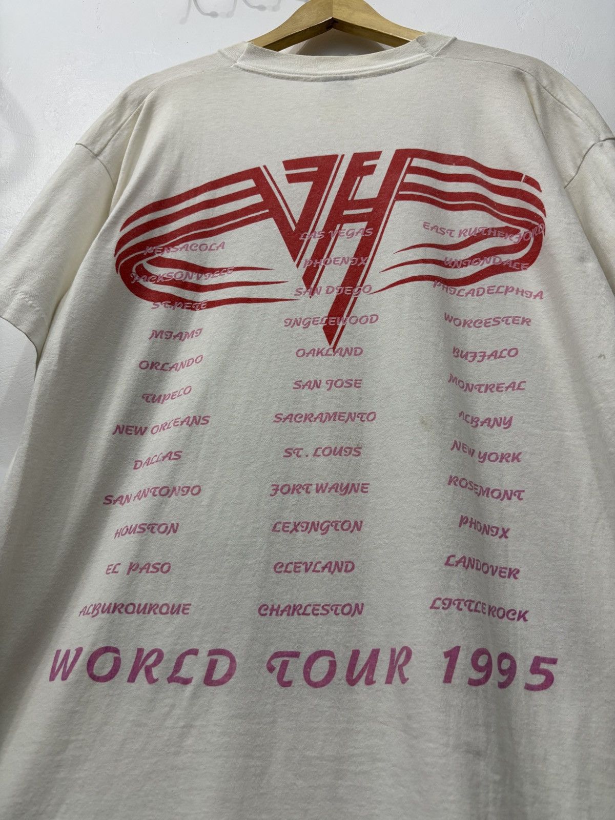 Band Tees Vintage 90s Van Halen Balance Tour 1995 Rare Size US XL / EU 56 / 4 - 6 Thumbnail