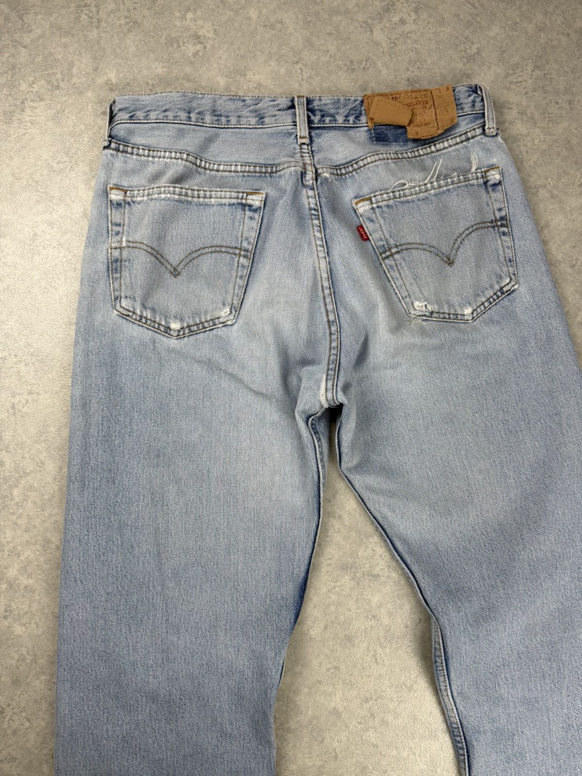 Levi's Vintage Clothing Levi’s 501 Vintage Distressed Jeans Made in France 33x32 Size US 33 - 12 Thumbnail