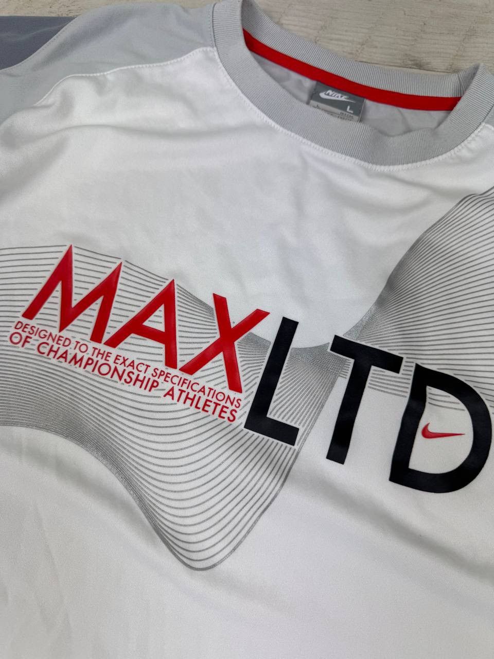 Nike Vintage Nike Max LTD T Shirt Big Logo Size US L / EU 52-54 / 3 - 5 Thumbnail