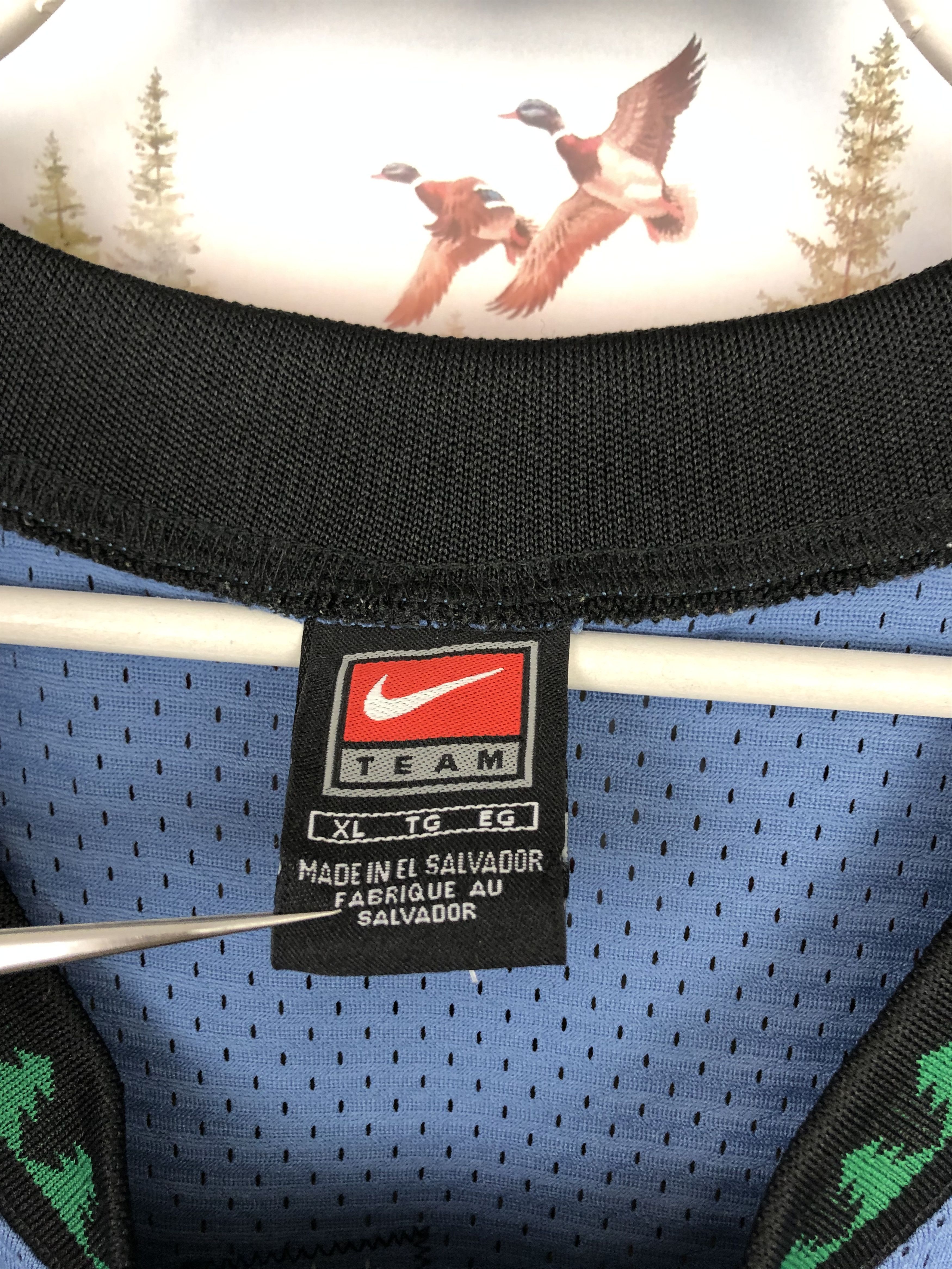 Nike Vintage Nike Minnesota Timberwolves Garnett #21 Nike NBA Size US XL / EU 56 / 4 - 6 Thumbnail