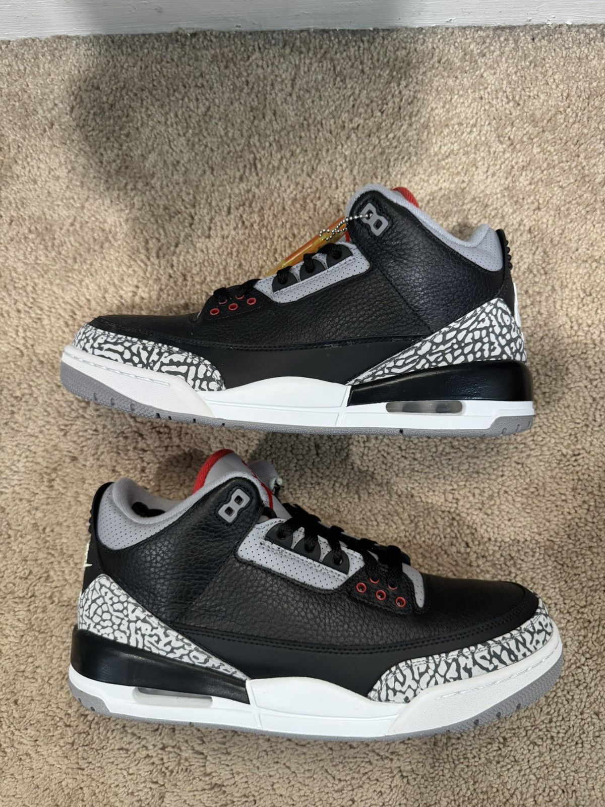 Jordan Brand Jordan 3 Black Cement 2018 Size US 10 / EU 43 - 2 Thumbnail