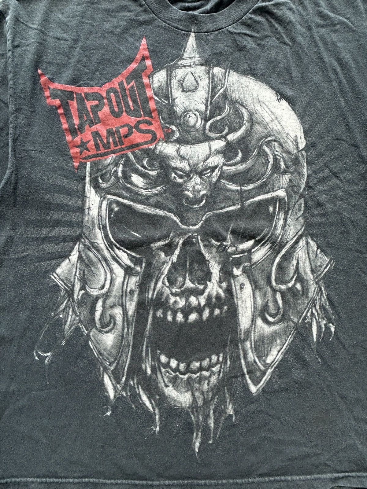 Tapout Vintage Y2K Tapout Graphic Tee Faded Black Size US XL / EU 56 / 4 - 2 Thumbnail