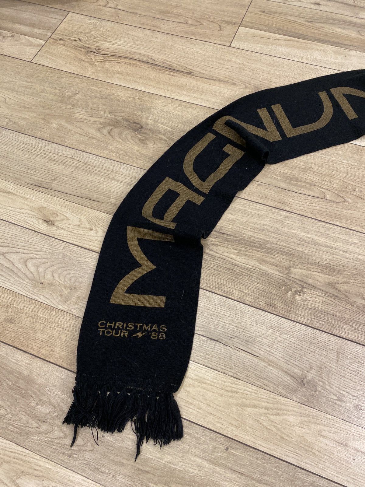 Band Tees × Vintage Vintage 1988 Rock Magnum Christmas tour Scarf Size ONE SIZE - 2 Thumbnail