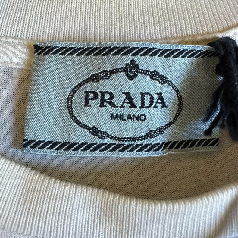 Prada Prada White flower flower T-shirt short sleeve Size XS / US 0-2 / IT 36-38 - 4 Thumbnail