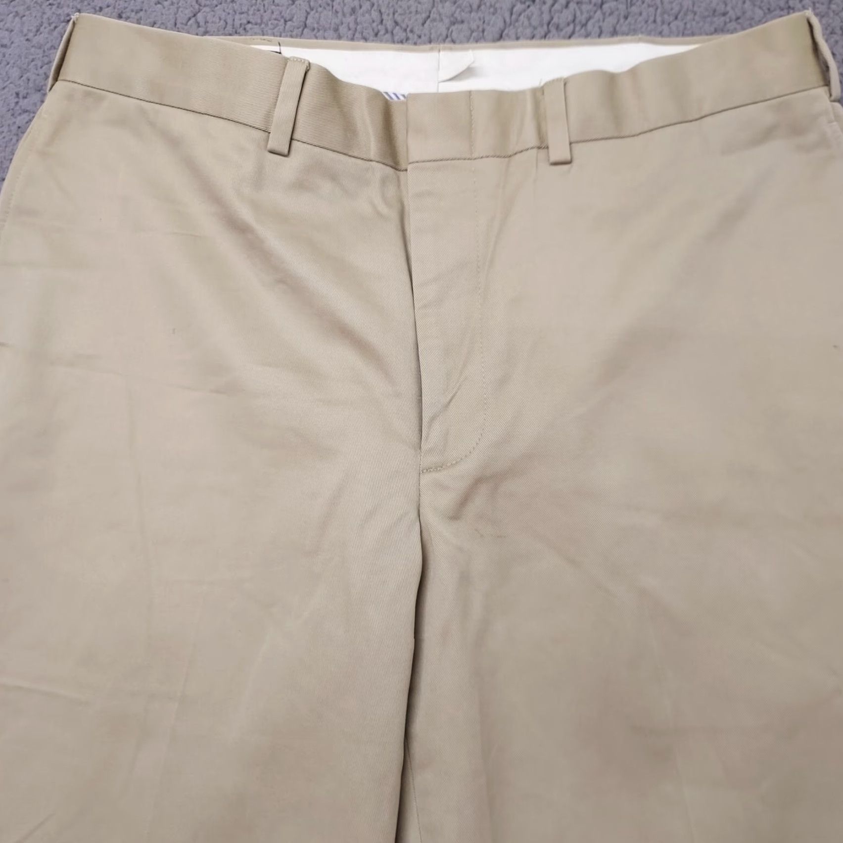 Lands' End Lands' End Pants Men’s 33 Khaki Tailored Fit Regular 33x33.5 Flat Front Straight Leg Zip Hook & Eye Pockets Machine Washable Beig e (Flaw) Size US 33 - 7 Thumbnail