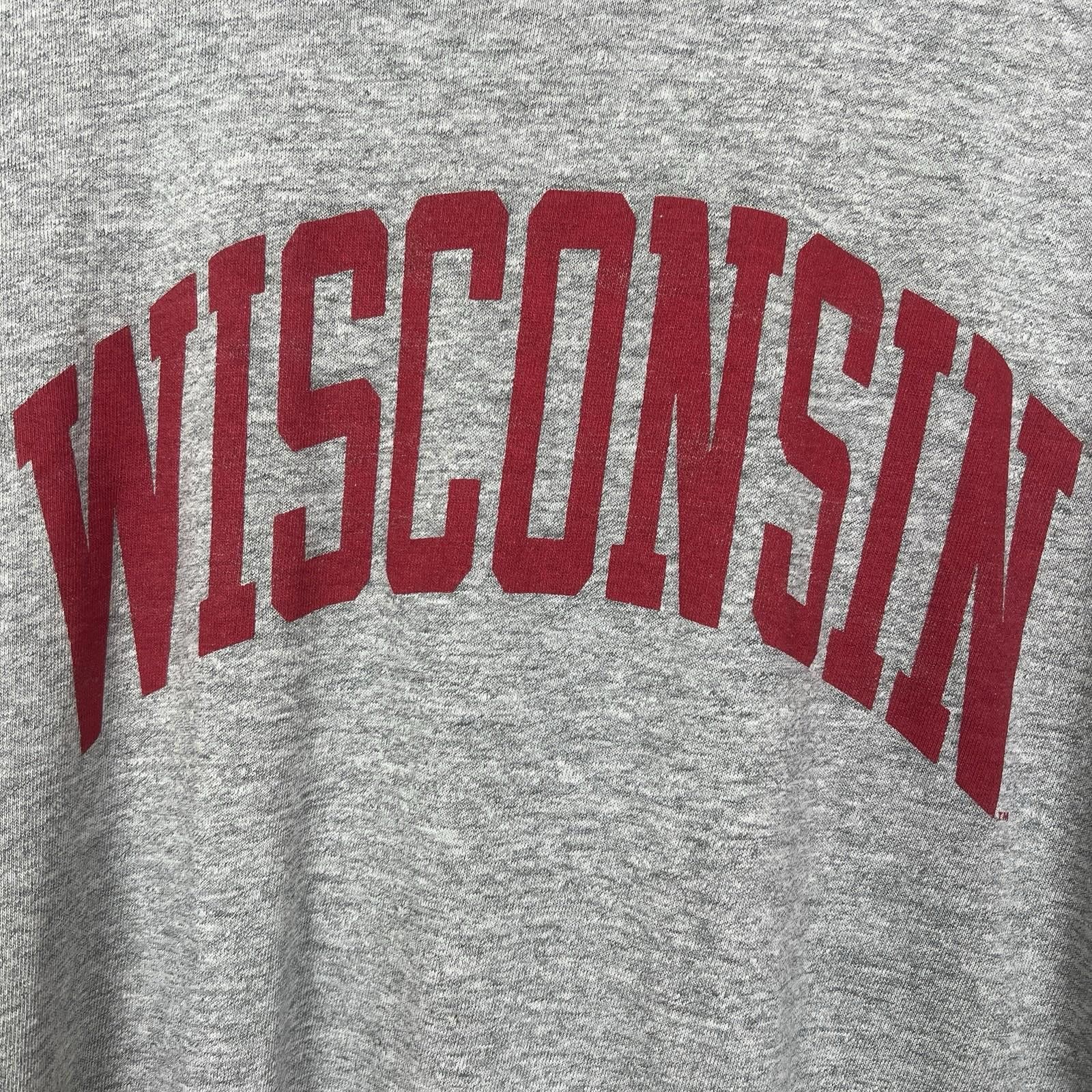 Champion Vintage 90s University of Wisconsin Champion Gray T Shirt XL Size US XL / EU 56 / 4 - 2 Thumbnail