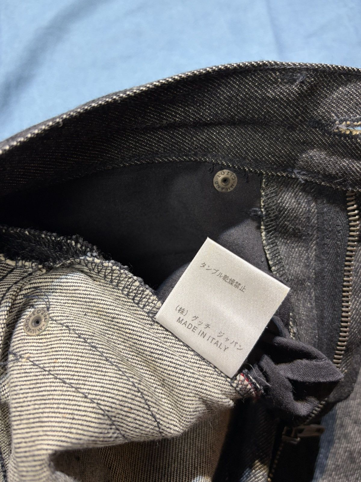 Gucci Vintage Gucci Raw Denim Selvedge Italy Jeans W28 Size US 28 / EU 44 - 13 Thumbnail