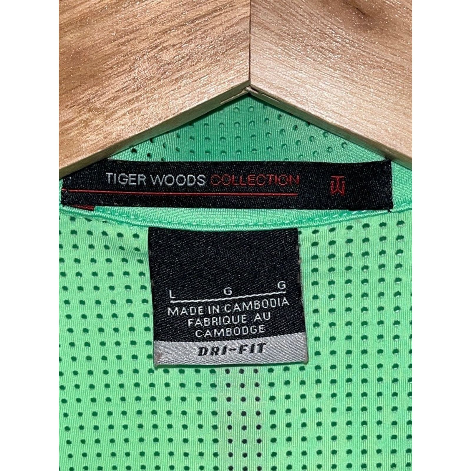 Nike George Mason Patriots Nike Tiger Woods Polo Sz L Team Issued Size US L / EU 52-54 / 3 - 5 Thumbnail
