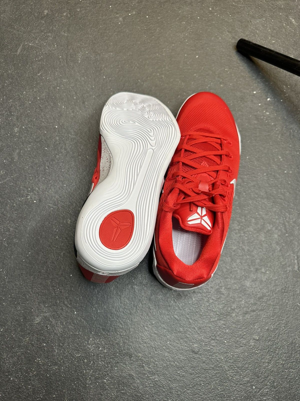 Nike Kobe 9 EM PROTRO TB UNIVERSITY RED Size US 10.5 / EU 43-44 - 2 Thumbnail
