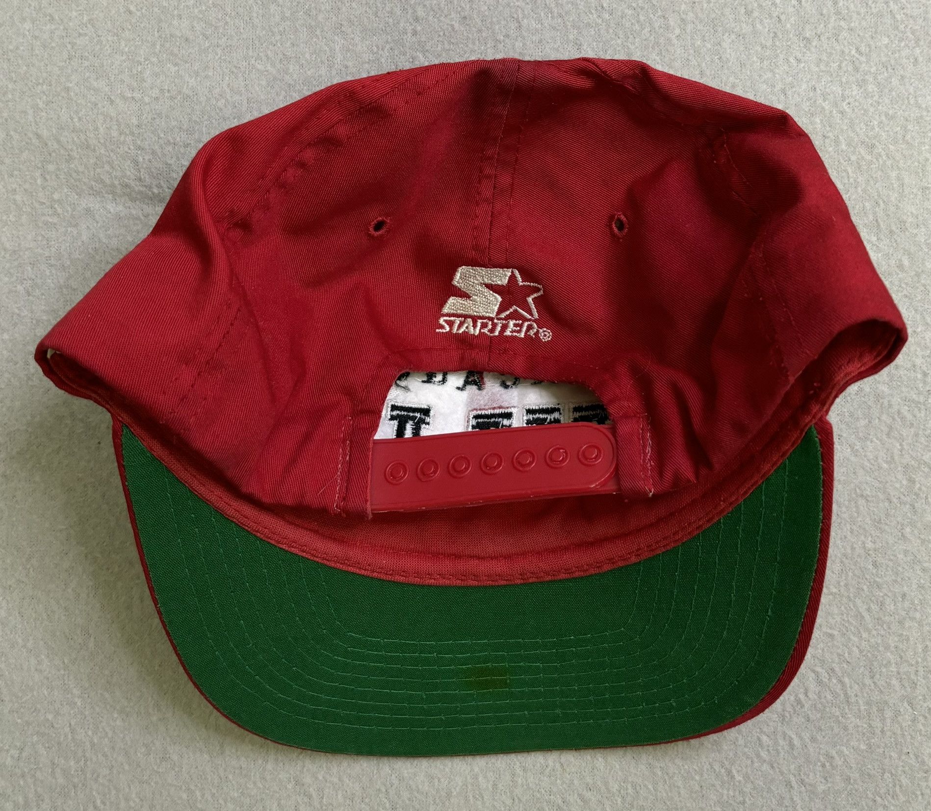NBA × Starter × Vintage Chicago Bulls NBA 90s Starter Red Cap Size ONE SIZE - 5 Thumbnail