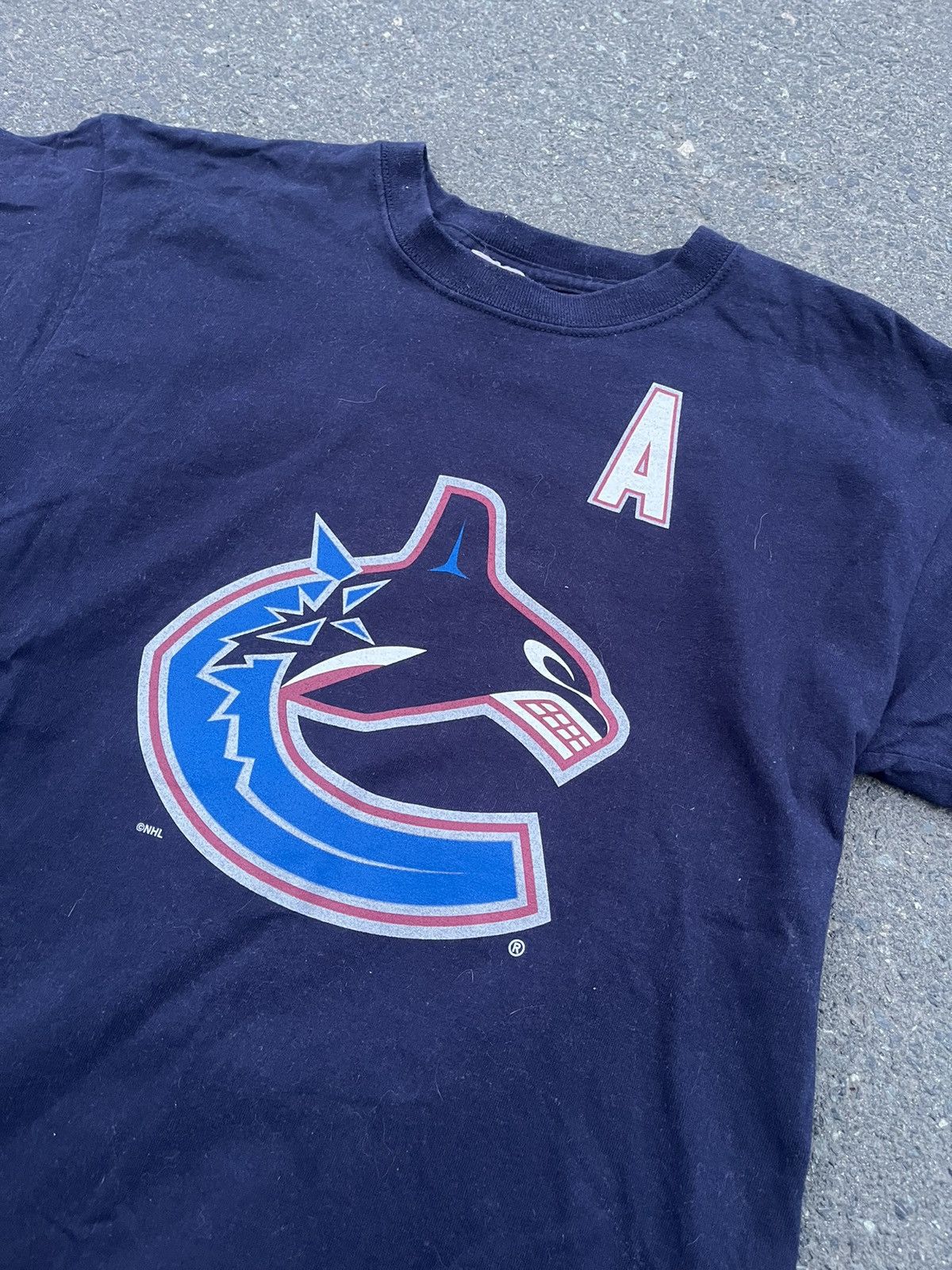 NHL × Puma × Vintage Vintage 90s Canucks T-Shirt Size US M / EU 48-50 / 2 - 2 Thumbnail