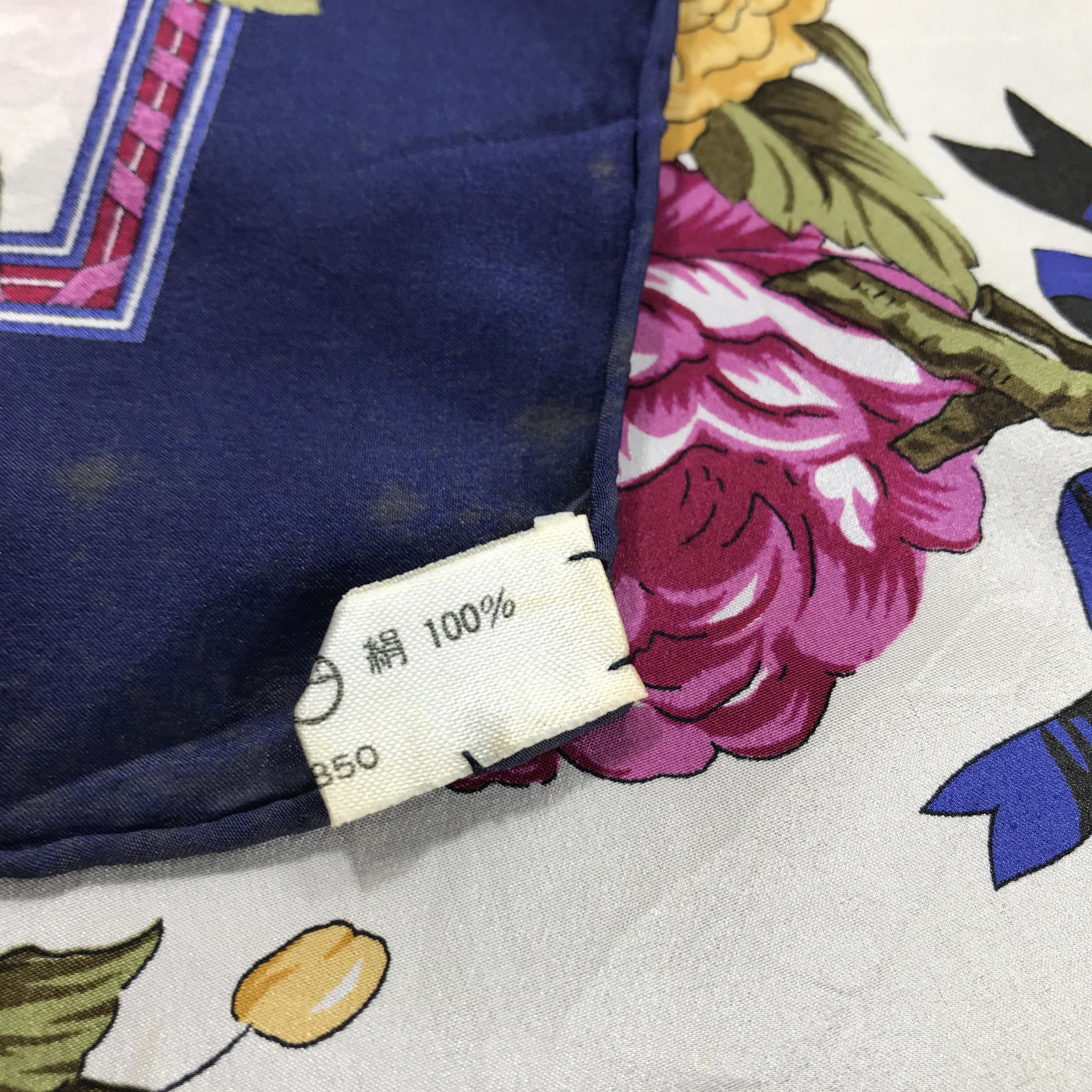 Japanese Brand Vintage Luxury Floral Silk Scarf M120 Size ONE SIZE - 13 Thumbnail