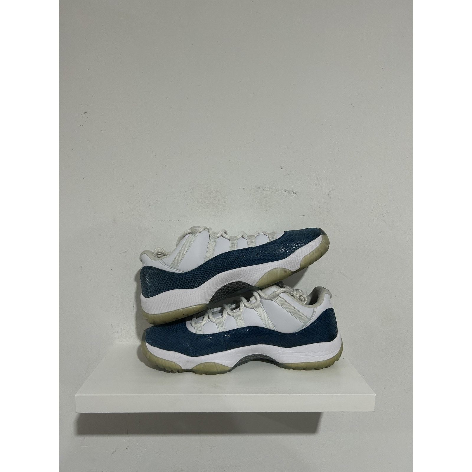 Jordan Brand JORDAN 11 LOW SNAKE SKIN 2019 SIZE 12 PREOWNED Size US 12 / EU 45 - 4 Thumbnail