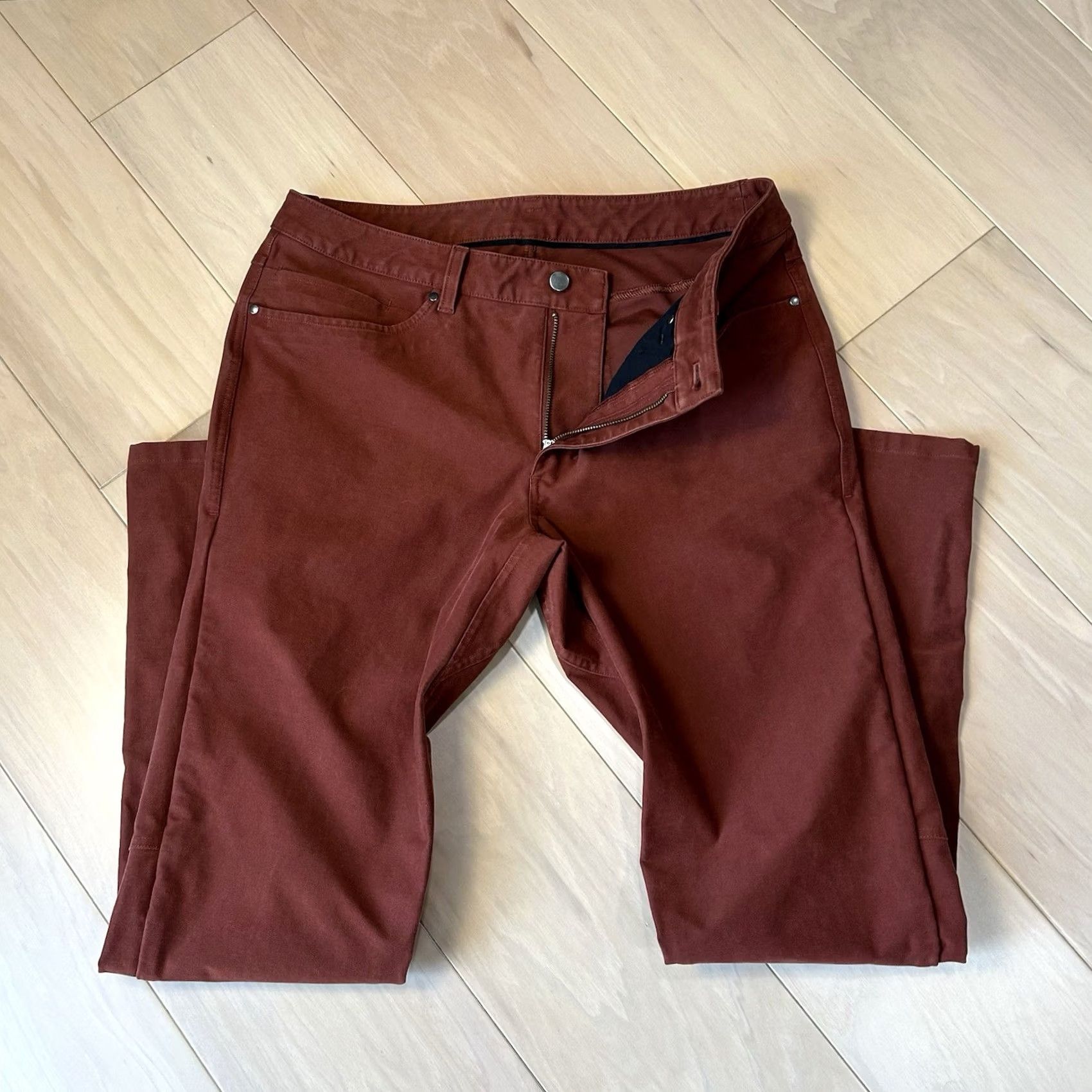Lululemon Lululemon ABC Pant Slim Fit Men 33 Redish Brown Solid Knit Pocket 5-Pocket Zipper Button Chino City Preppy 33 Inseam 32 Vintage No Mens Size US 33 - 5 Thumbnail