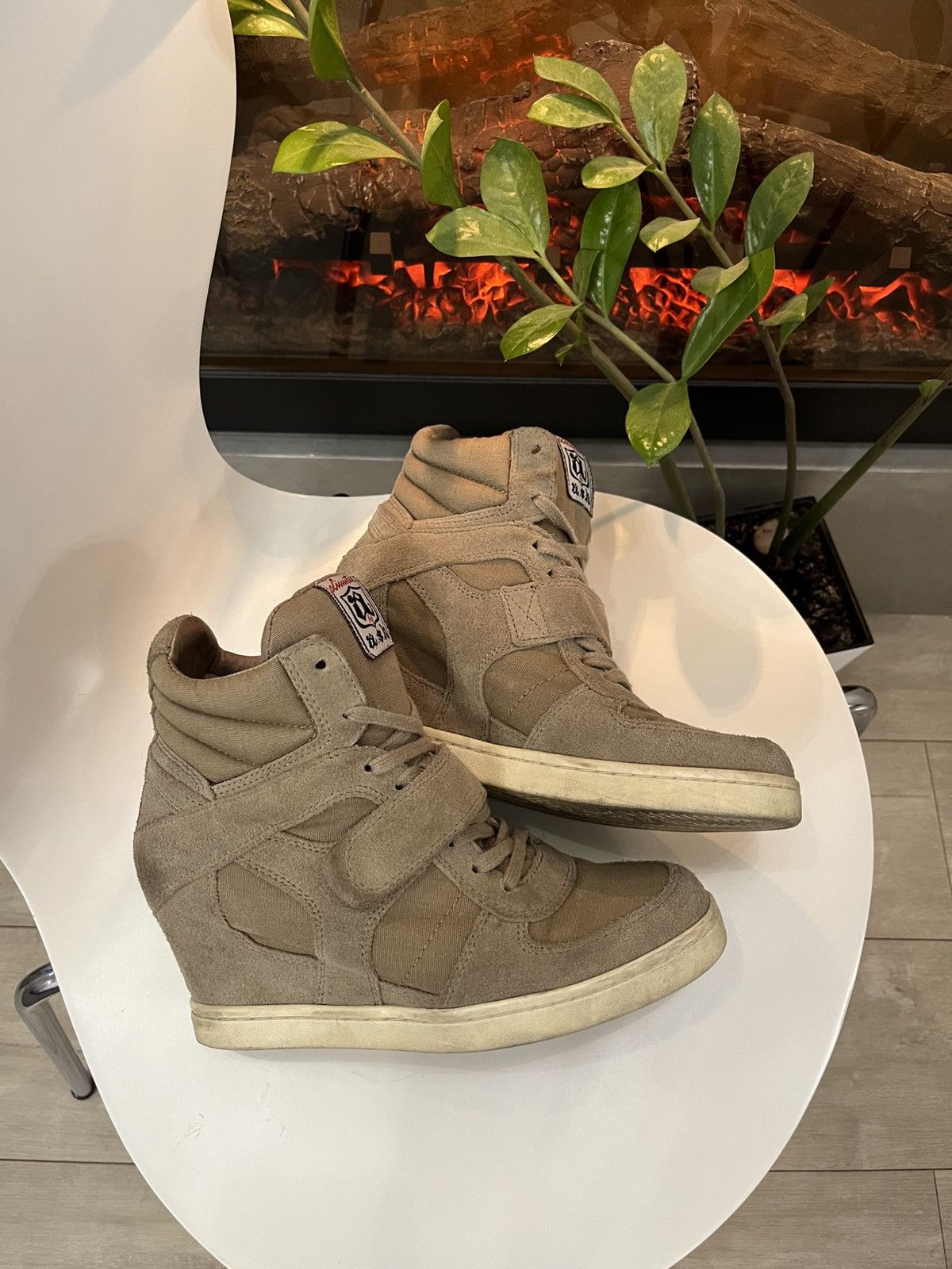 Isabel Marant 🔥00's Isabel Marant Vibe Bobby Bekett Wedge