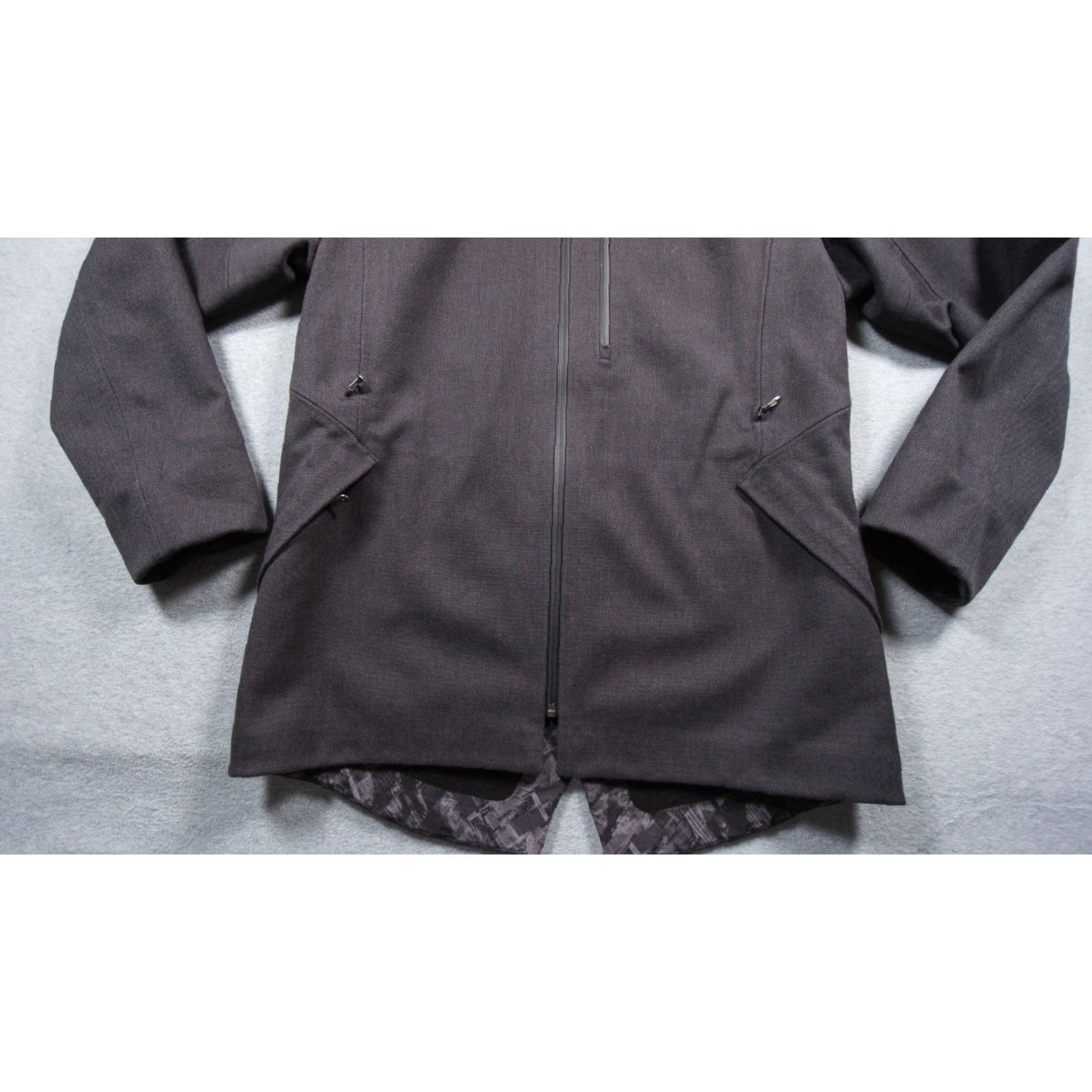 Lululemon Lululemon Coat Mens Large Gray Full Zip Jacket Outdoors Collared Adult Casual Size US L / EU 52-54 / 3 - 3 Thumbnail