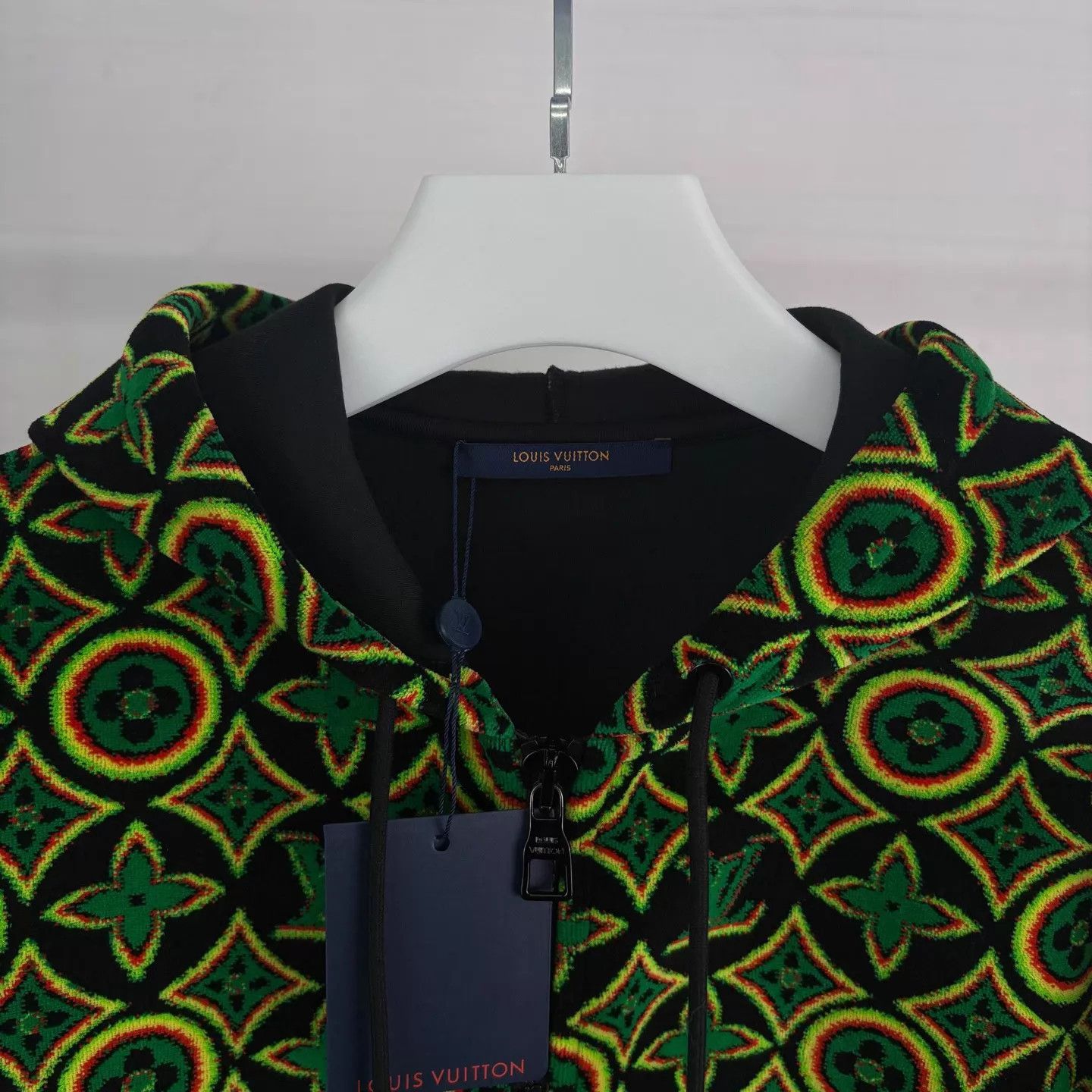 Louis Vuitton LV 24 Black Floral Hoodie L New with Tags Size US L / EU 52-54 / 3 - 3 Thumbnail