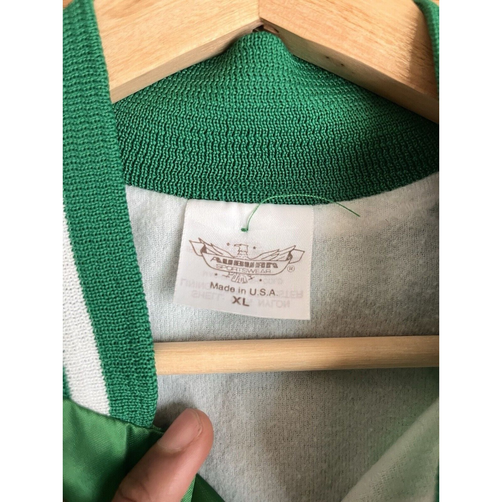 Vintage VINTAGE MADE IN USA GREEN NYLON BOMBER COACH STARTER JACKET Size US XL / EU 56 / 4 - 7 Thumbnail
