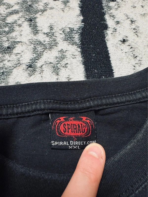 Other Spiral Direct vintage t-shirt black red skull XXL Size US XXL / EU 58 / 5 - 5 Thumbnail