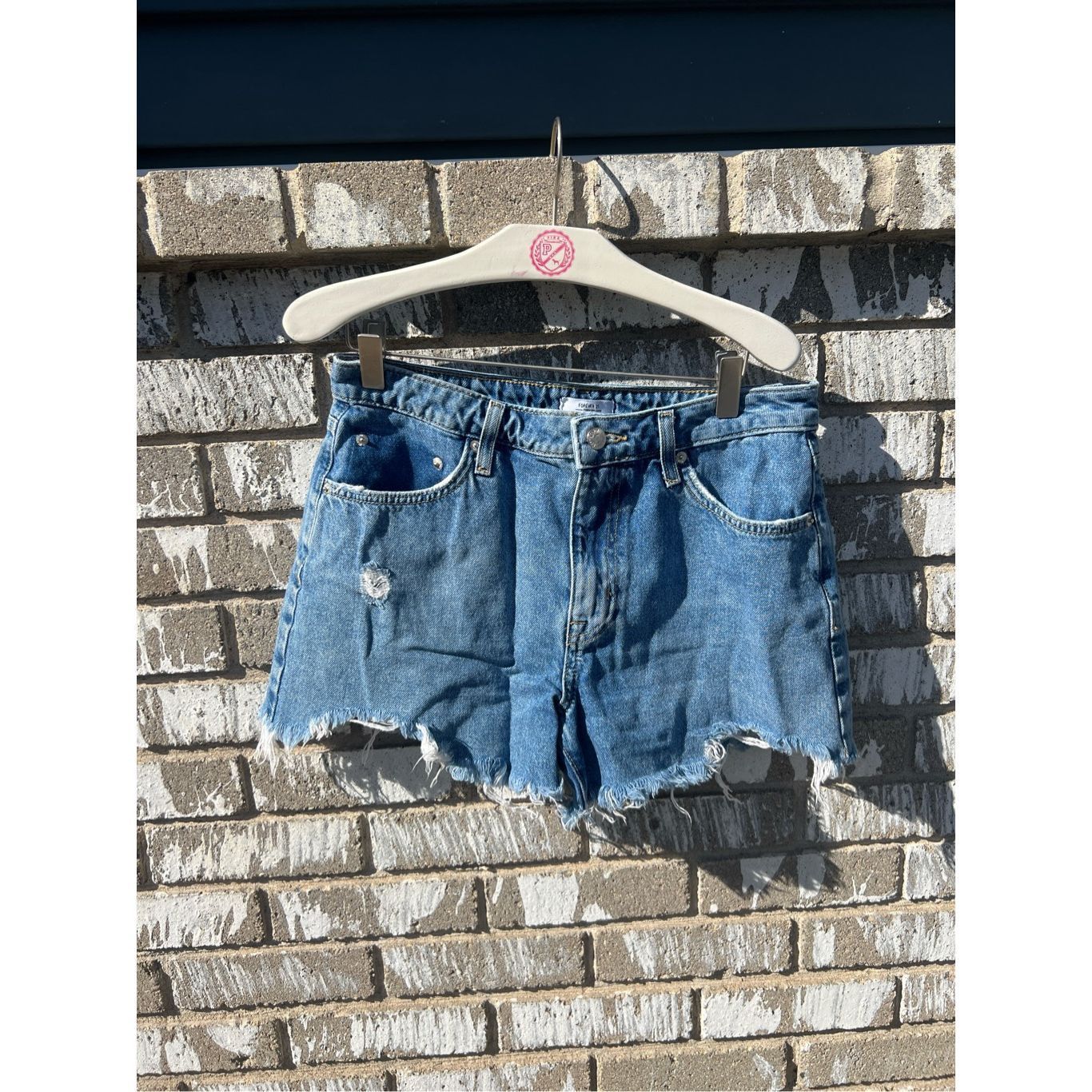 Forever 21 Forever 21 Premium Denim Jean Shorts Woman’s Size 27 Size 27" / US 4 / IT 40 - 1 Thumbnail