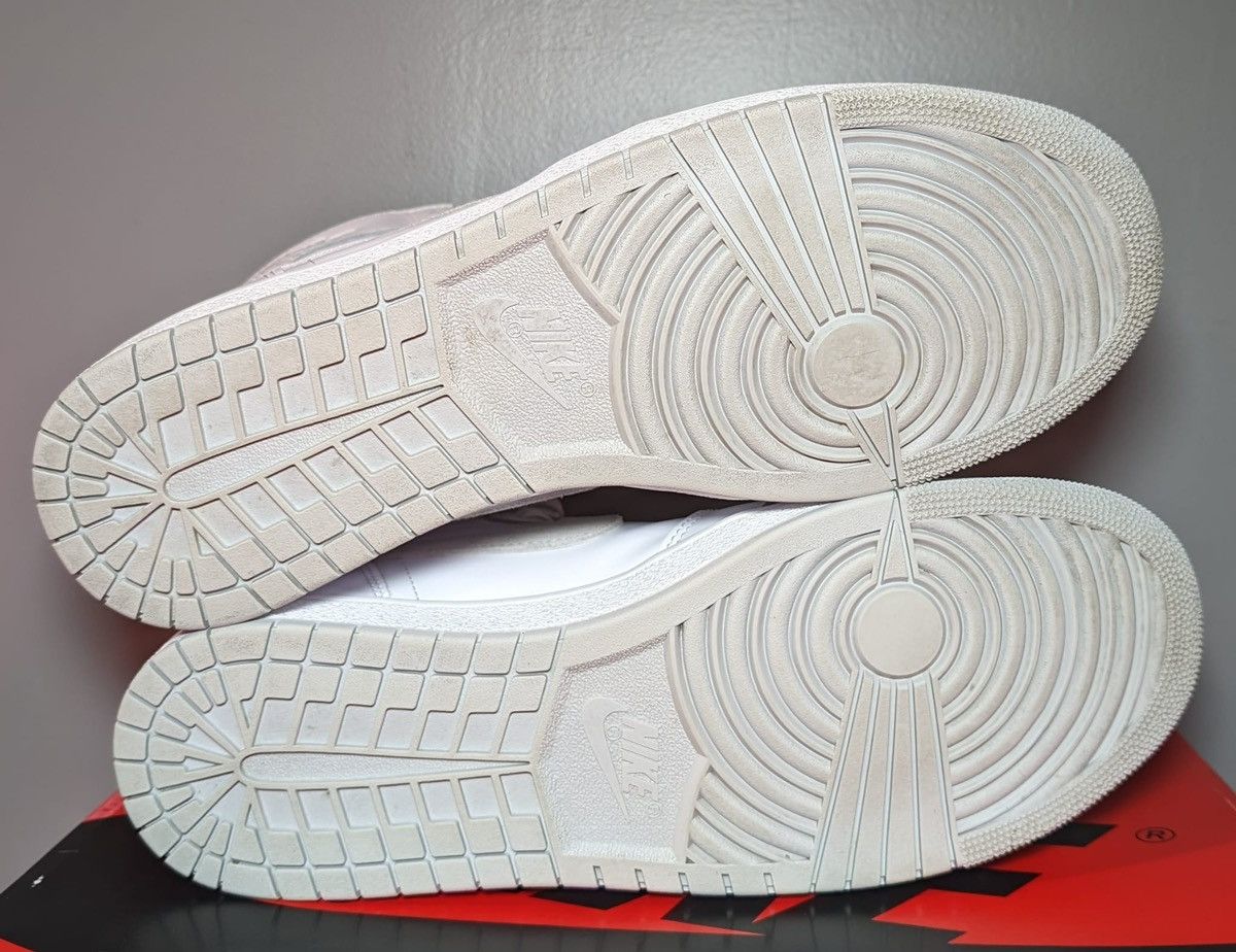 Jordan Brand Size 12.5 - Jordan 1 Retro High 85 OG Neutral Gray Size US 12.5 / EU 45-46 - 4 Thumbnail