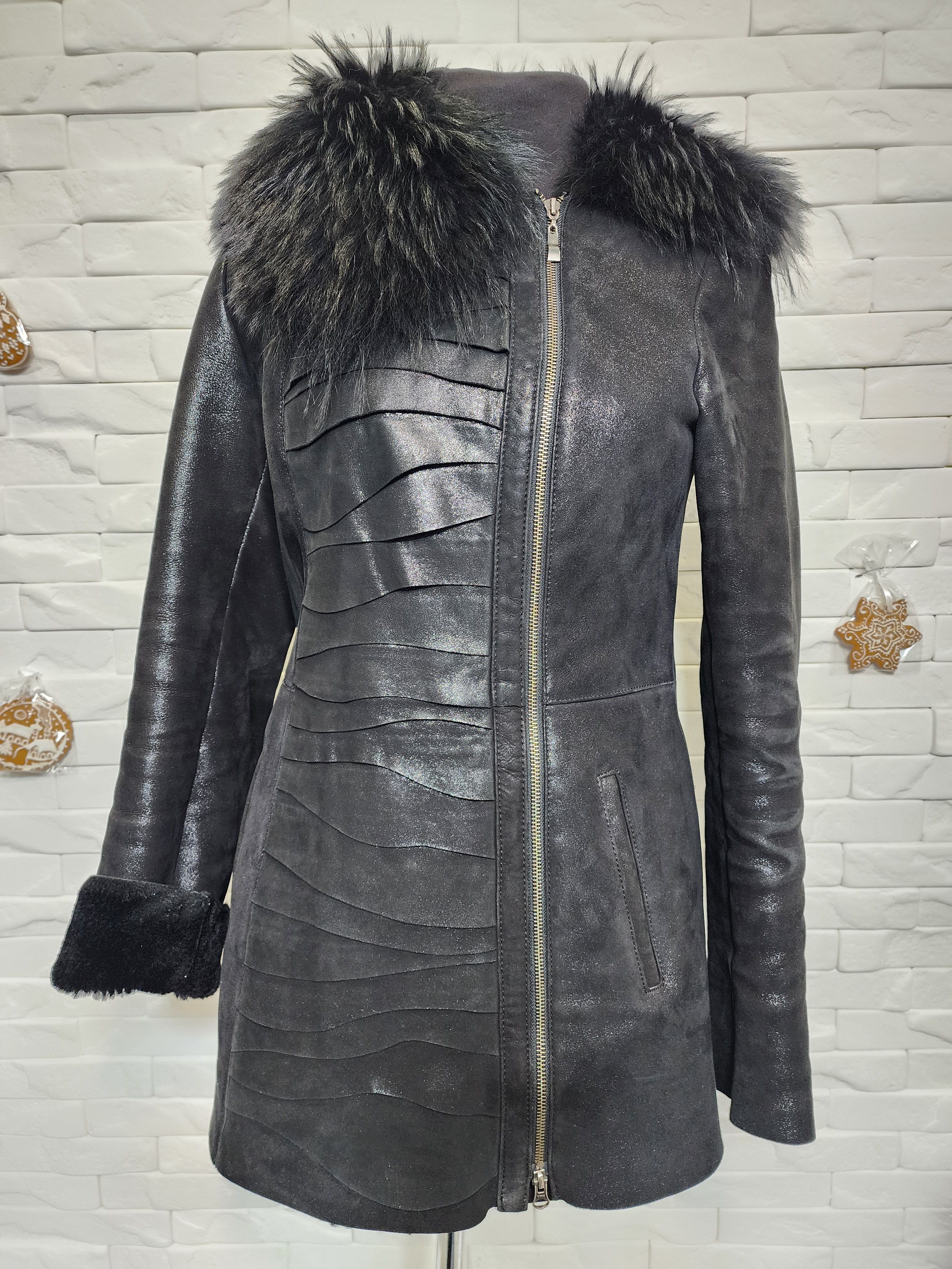 Furla Black Sheepskin Coat: Women's Genuine Fur Jacket Size S / US 4 / IT 40 - 1 Thumbnail