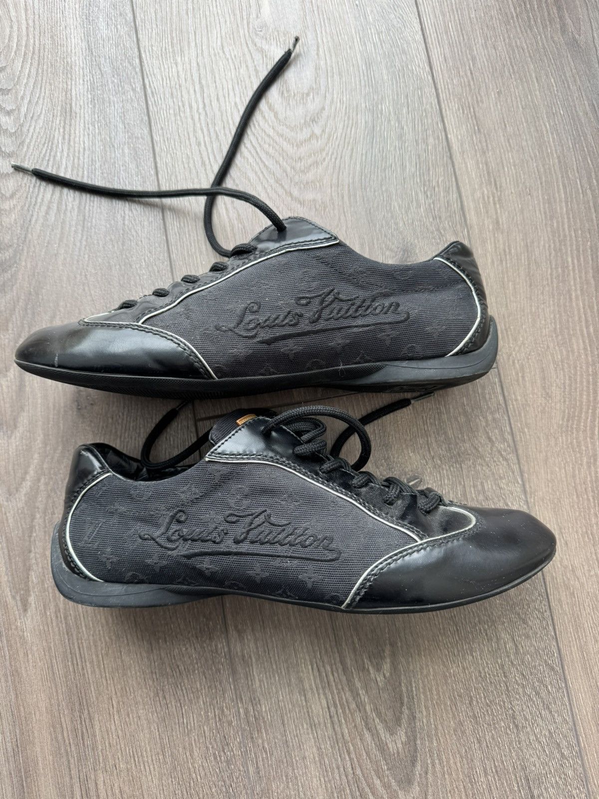 Louis Vuitton Louis Vuitton Black Leather Low Top Sneakers Size US 9 / IT 39 - 4 Thumbnail