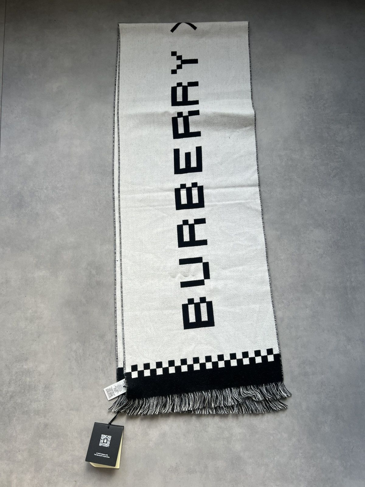 Burberry Burberry x Minecraft Scarf Size ONE SIZE - 3 Thumbnail