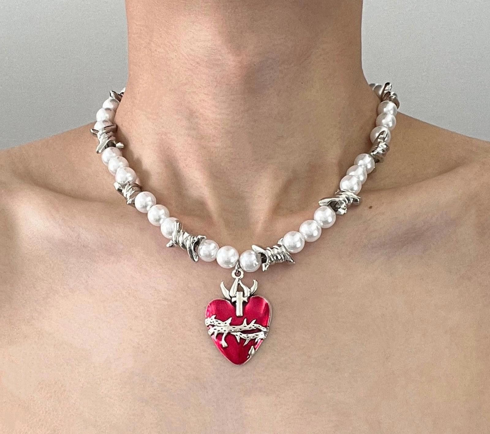 Jewelry Barbed Wire Pearl Chain Necklace with Red Heart Pendant Size ONE SIZE - 2 Thumbnail