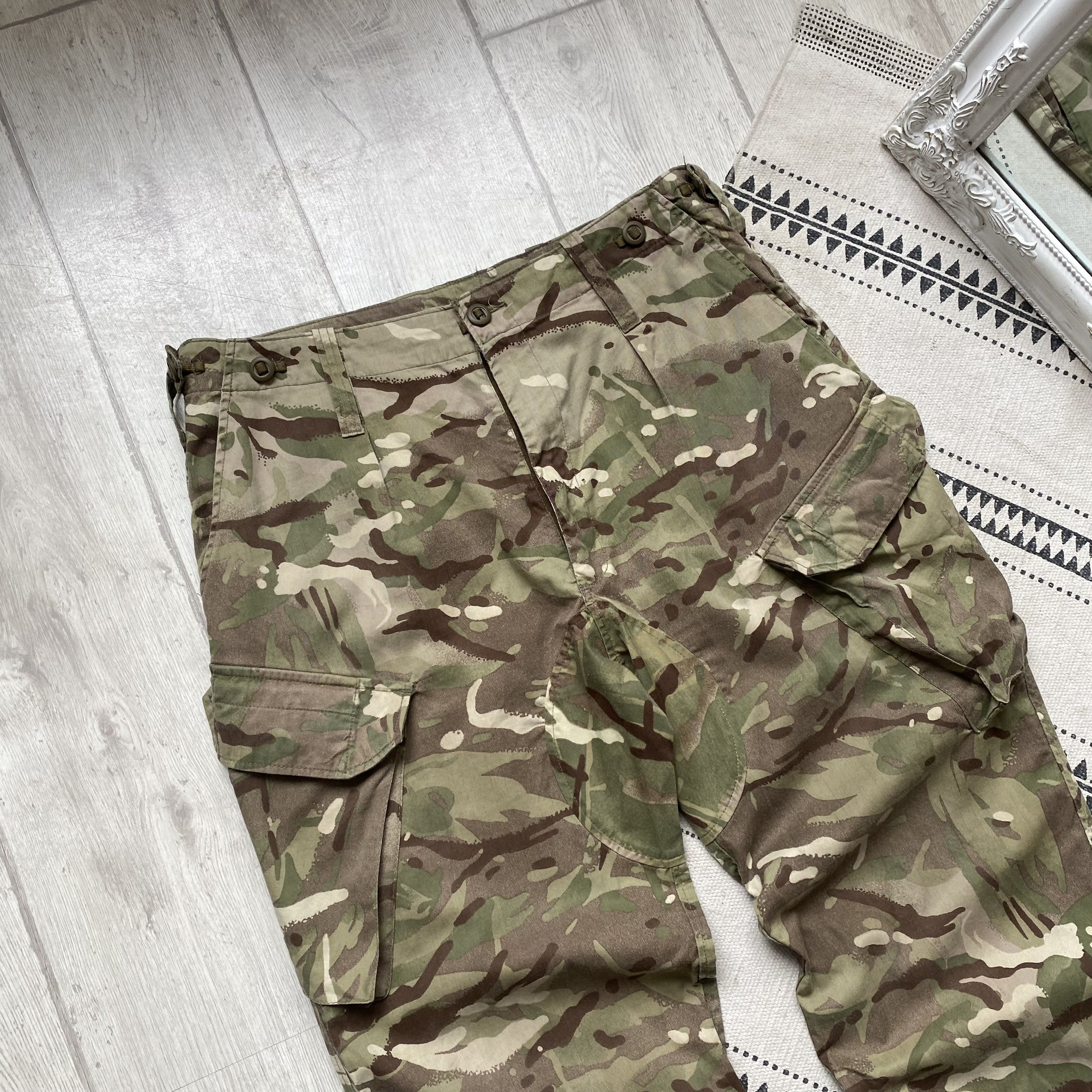 Japanese Brand Camouflage Vinage 00s cargo Combat Cargo Pants USA army Size US 34 / EU 50 - 2 Thumbnail