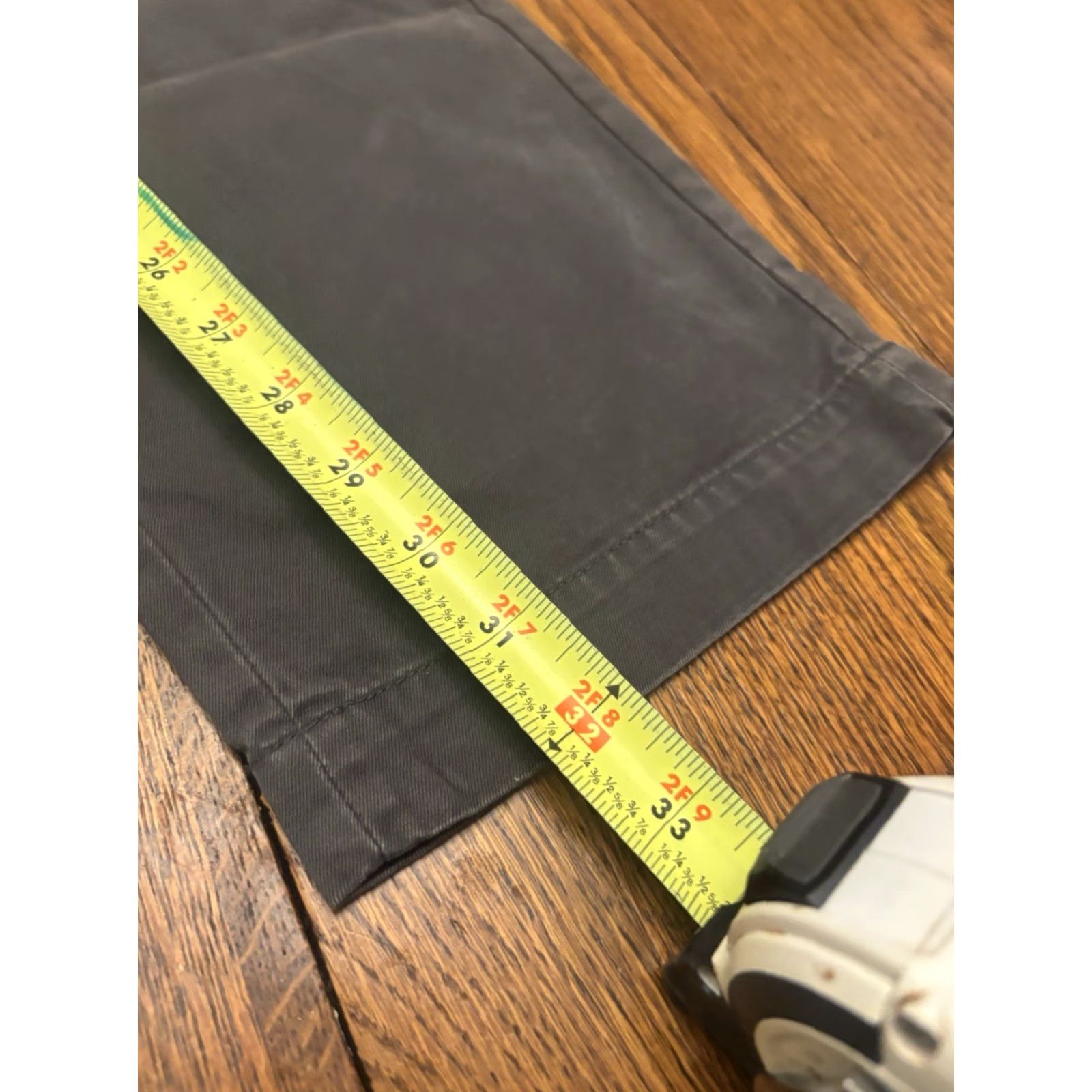 Banana Republic VINTAGE Banana Republic Mens Aiden Chino Pants Slim Fit 34x32 Gray Casual Cotton Front Flat Front Button Zip City Preppy Fashion Pants Mens Size US 34 / EU 50 - 3 Thumbnail