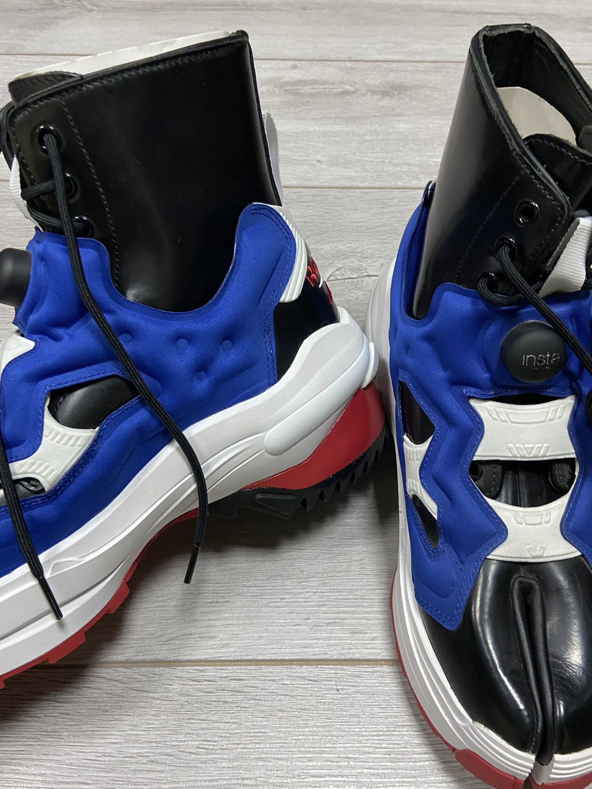 Maison Margiela Maison Margiela x Tabi InstaPump Reebok high sneakers Size US 10 / EU 43 - 6 Thumbnail