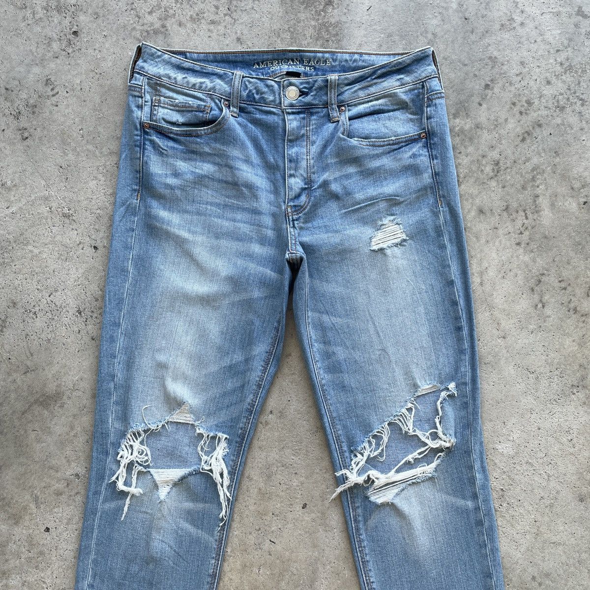 American Eagle Outfitters American Eagle Outfitters Ripped Stretch Jeans Pants Faded Size US 33 - 3 Thumbnail
