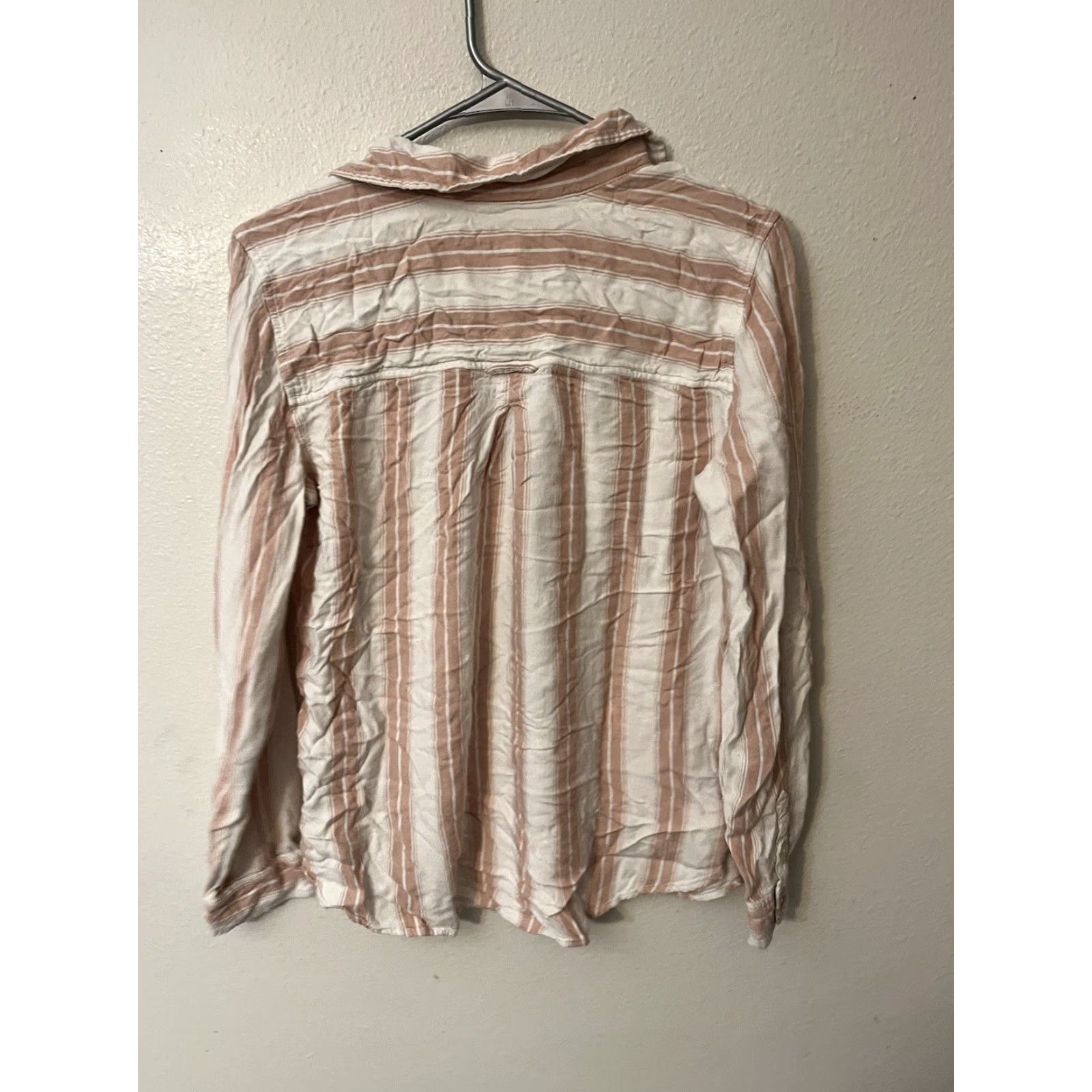American Eagle Outfitters American Eagle Outfitters Women’s Large Boyfriend Fit Pink White Striped Shirt Top Buttons Size L / US 10 / IT 46 - 3 Thumbnail