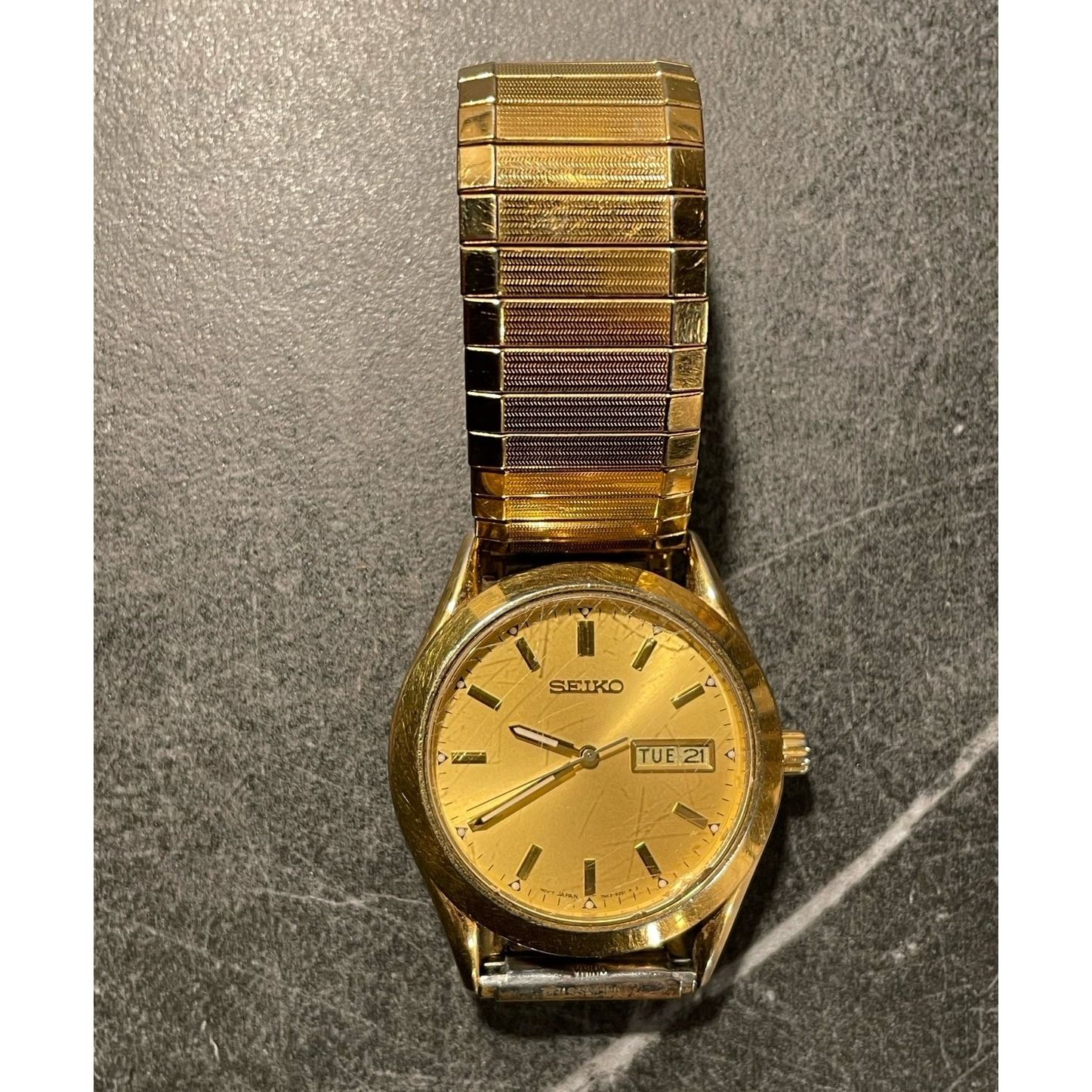 Vintage Vintage Gold Tone Seiko 7N43-9070 on Stretch Band - New Batt Size ONE SIZE - 2 Preview