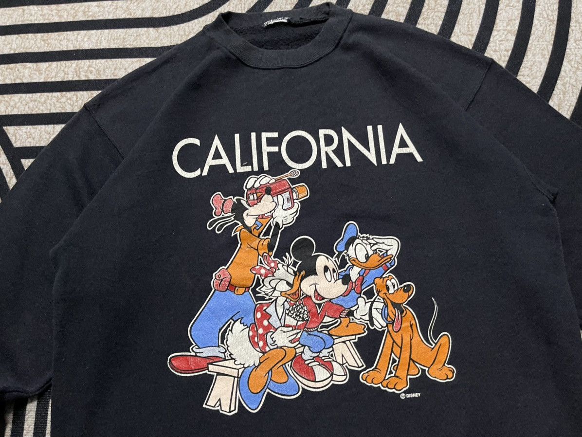 Disney 90s MICKEY MOUSE FAMILY CALIFORNIA SWEATSHIRT RARE Size US L / EU 52-54 / 3 - 5 Thumbnail