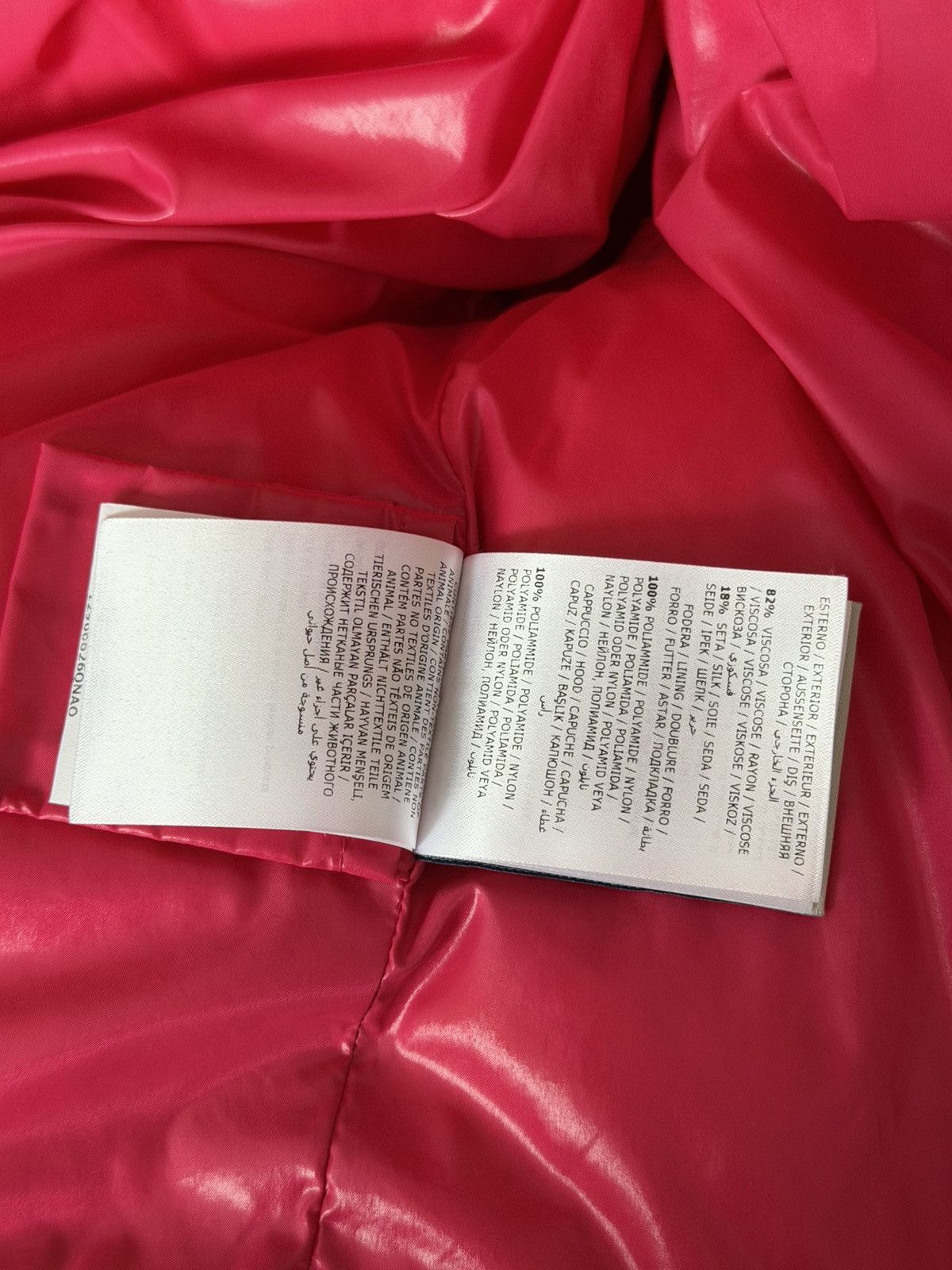 Moncler Moncler Fuchsia Caille Velvet Puffer Jacket Coat Pink Size XS / US 0-2 / IT 36-38 - 21 Thumbnail