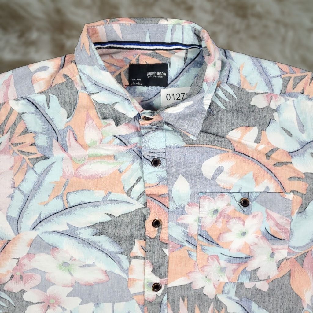 Vintage Sunrise Kingdom Blue Floral Button-Up Shirt Mens Large Short Sleeve Aloha Modern Casual Size US L / EU 52-54 / 3 - 1 Thumbnail