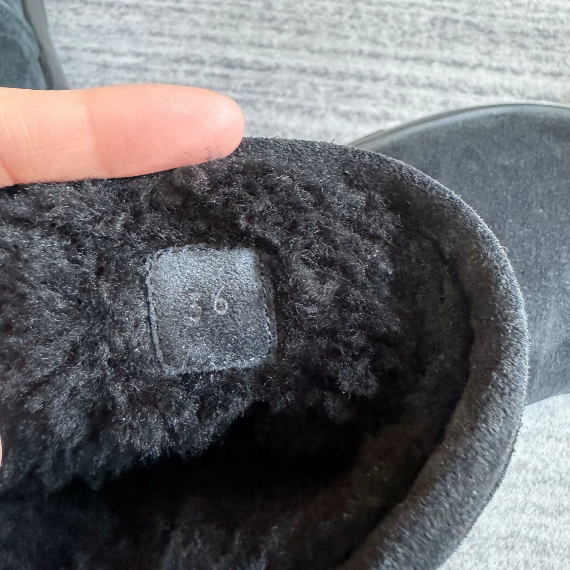 Bottega Veneta BV Faux Fur Thick Sole Snow Short Boots 36 Size US 5.5 / IT 35.5 - 8 Thumbnail