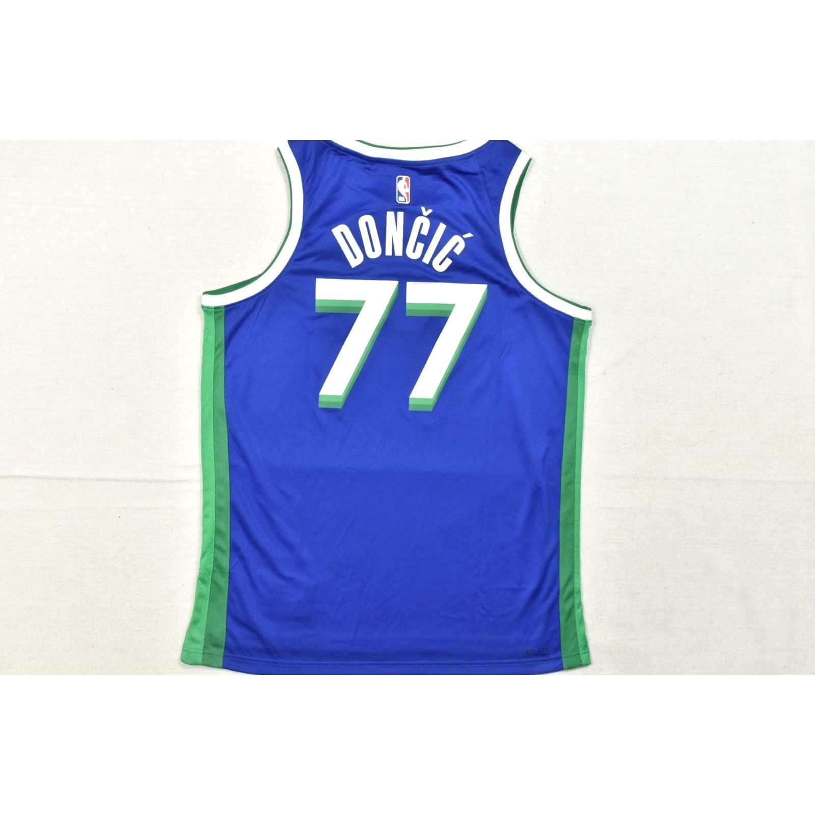 Nike Nike Luka Doncic Dallas Mavericks NBA City Swingman Jersey Blue Mens L NEW T-Shirt Dri-FIT Breatherable Summer Sports Size US L / EU 52-54 / 3 - 8 Thumbnail
