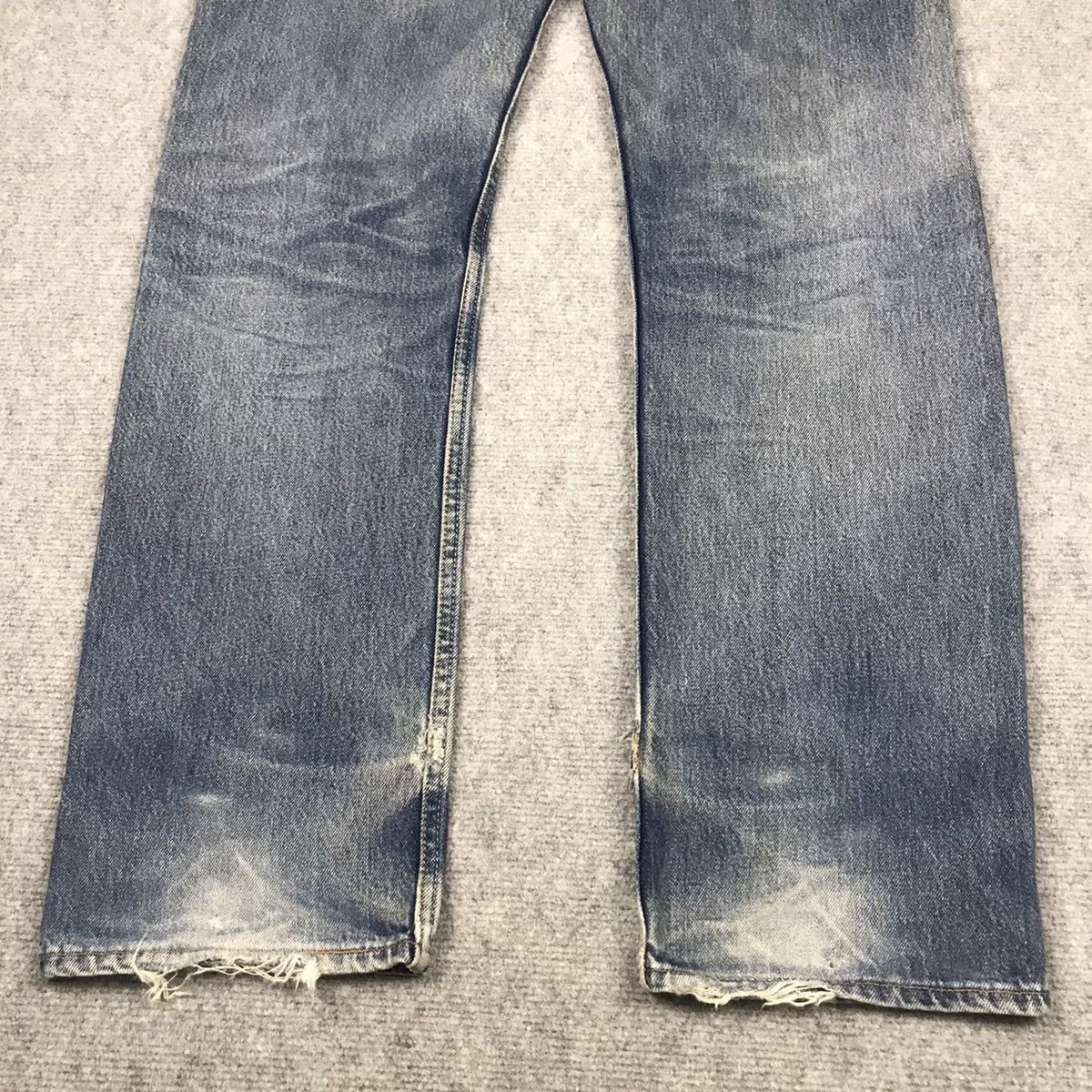 Levi's Vintage Clothing × Vintage LEVIS 501 DISTRESSED DENIM FADED BUTTON 501 PANTS 147 Size US 30 / EU 46 - 10 Thumbnail