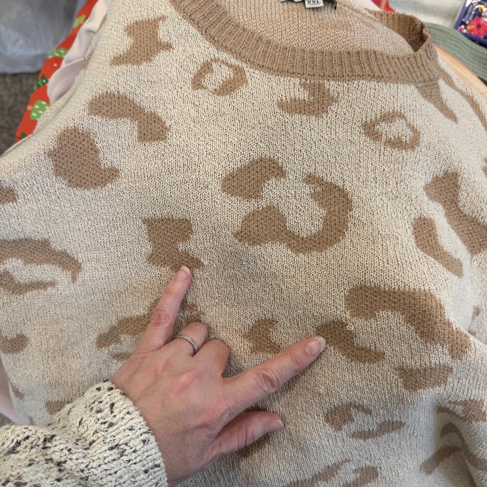 Other Simply Southern Women's XXL Leopard Print Sweater XXL Size XXL / US 16-18 / IT 52-54 - 4 Thumbnail