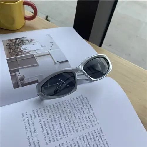 Vintage Retro punk sunglasses Size ONE SIZE - 7 Thumbnail